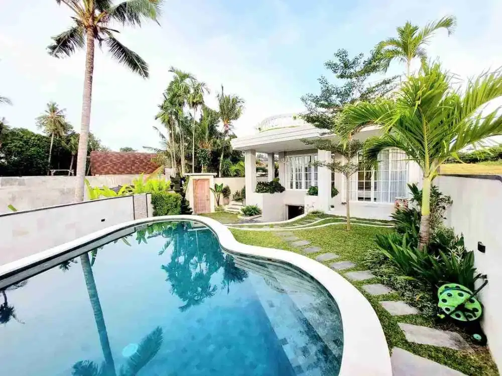 DIJUAL VILLA LUXURY ELEGANT 3LANTAI CLOSED TO PERENENAN BEACH