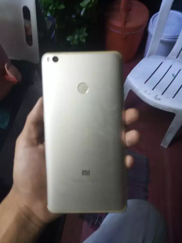 Mi max 2 4/64 layar lebar