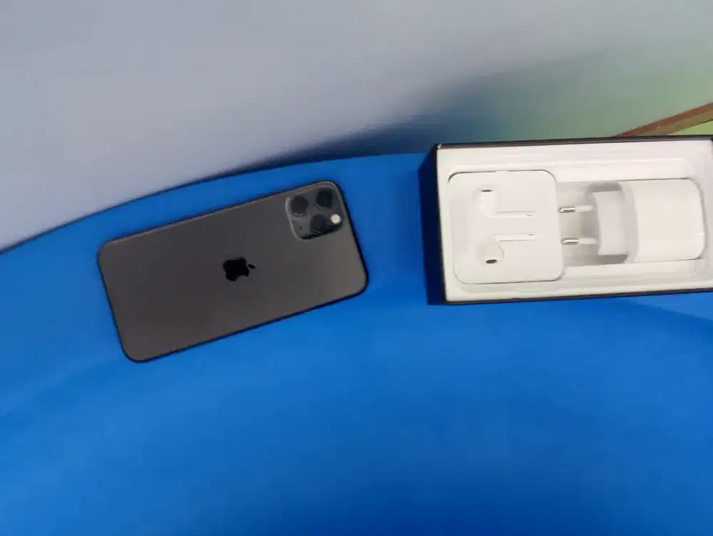 Iphone 11 pro max 256gb pribadi punya