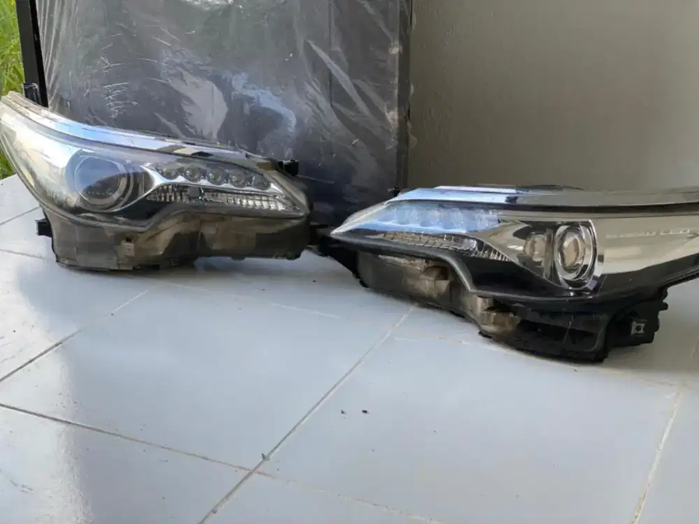Headlamp Fortuner VRZ ORI