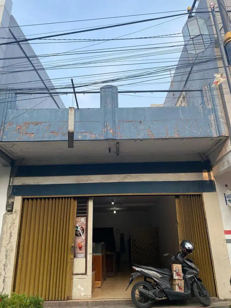 Toko dan Rumah Strategis di [Cianjur Kota] - Dijual!
