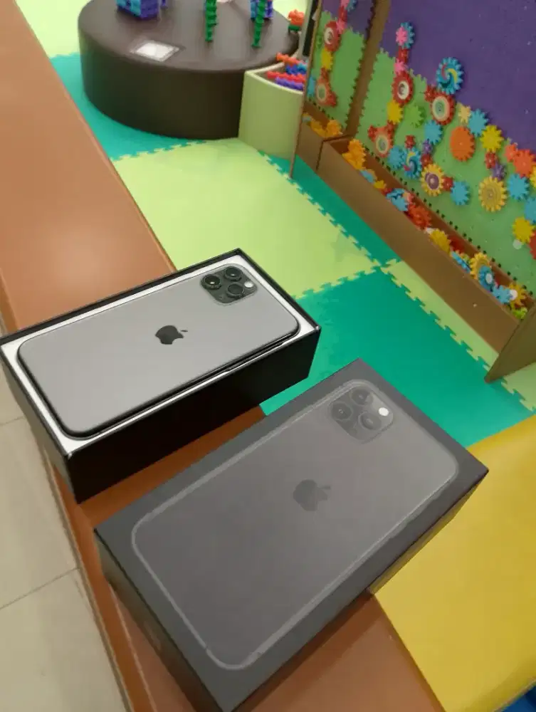 Iphone 11 pro max 256gb mulus karna baru
