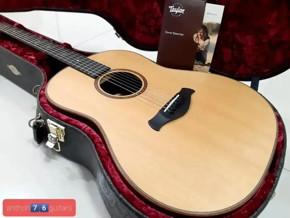 Taylor usa 717 V-class gitar akustik