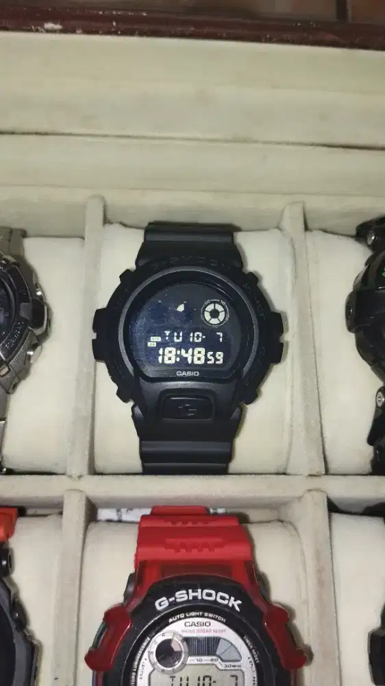 Jam G-Shock DW-6900BB