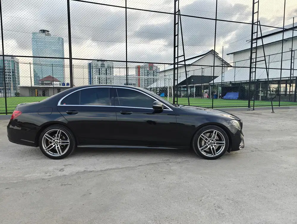 Mercedes-Benz E300 2018 Bensin