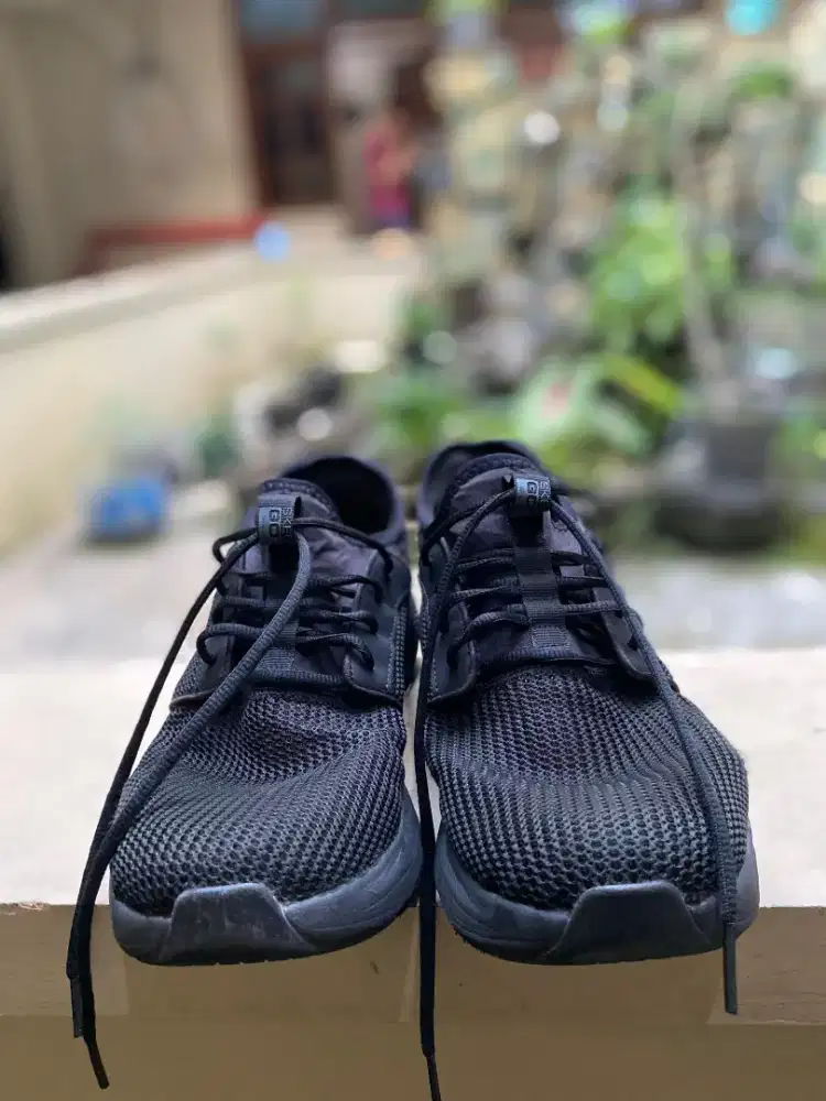 Sepatu Jogging Skechers Go Run 1