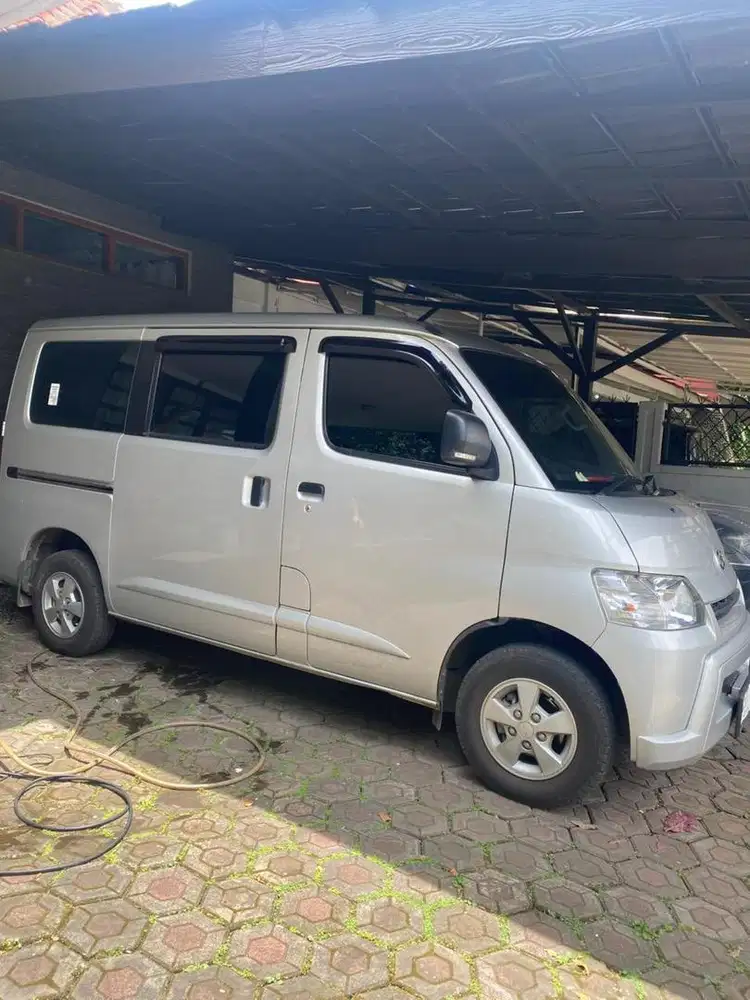 Daihatsu Gran Max 1.5 Minivan 2019 Silver
