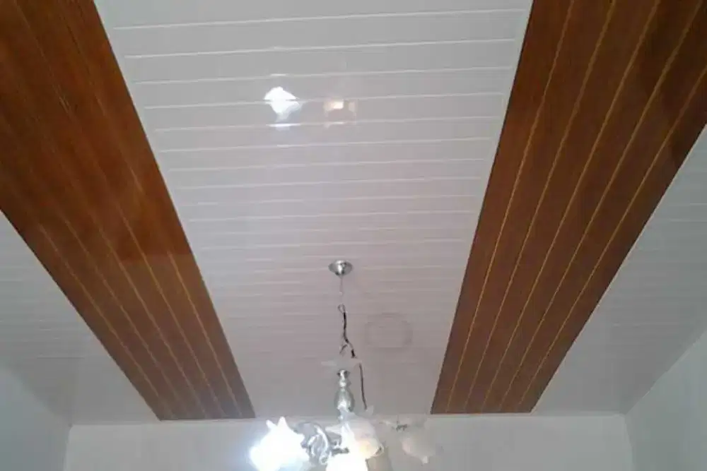 Distributor plafon PVC