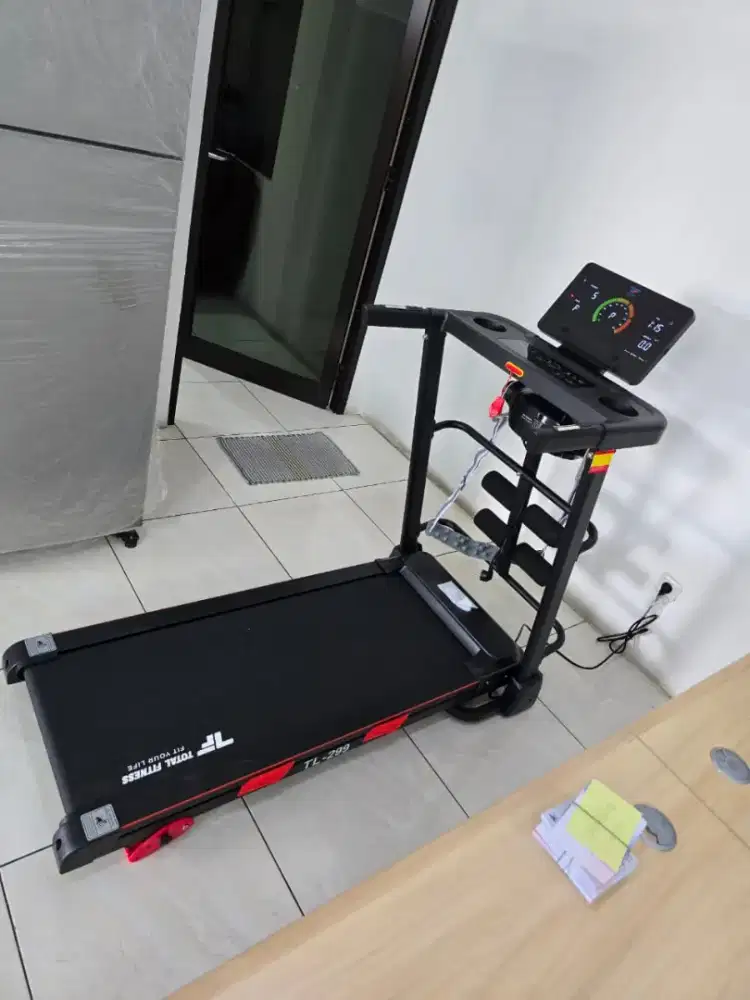Alat olahraga fitness treadmill elektrik TF 288/
