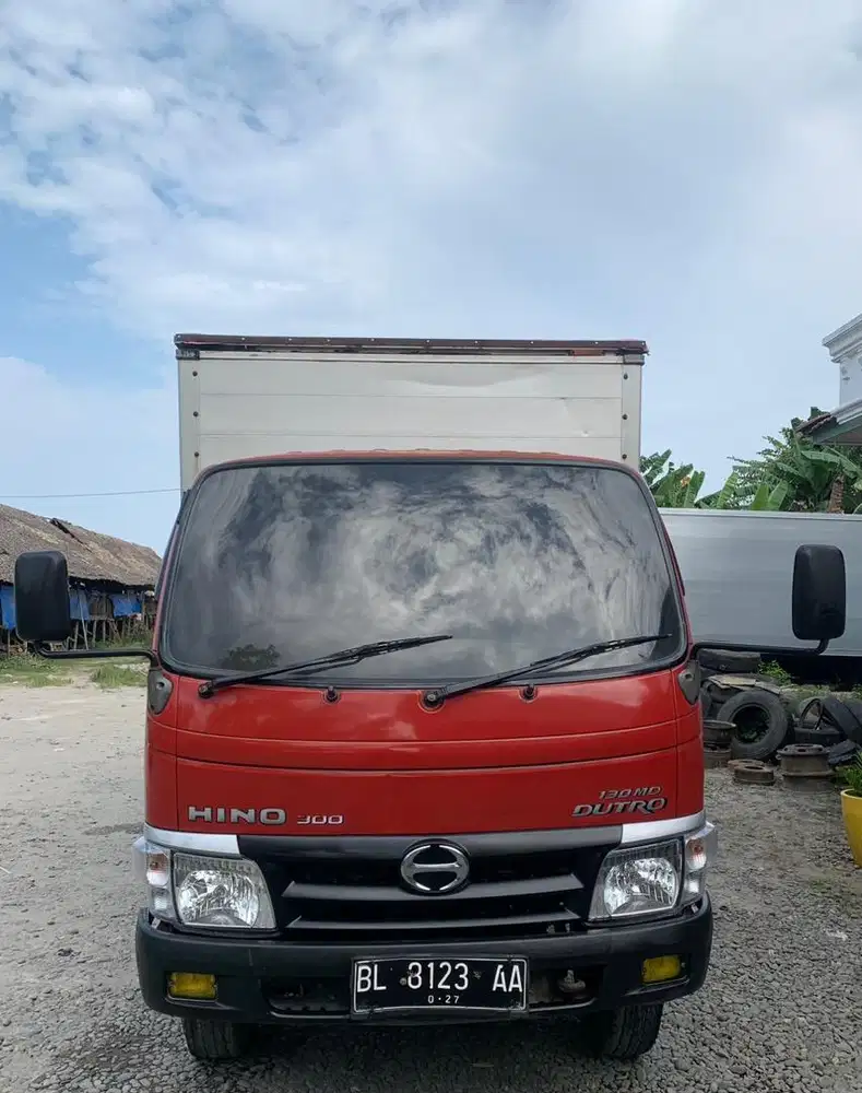 Hino dutro 130 MDL Long box 2012