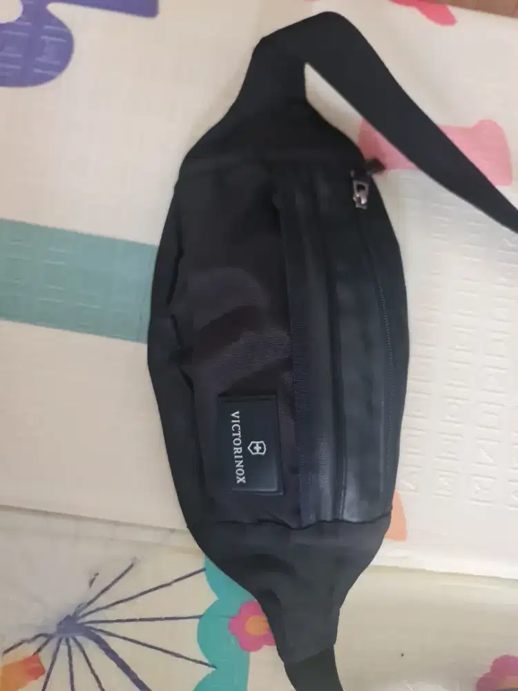 Preloved Tas victorinox Authentic kondisi 85%+