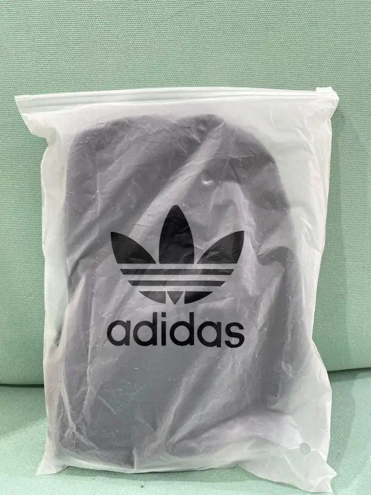 Tas wanita adidas selempang