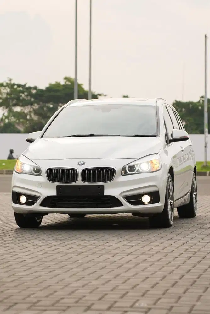 Low Odo !! BMW 218i Gran Tourer Panoramic 2016