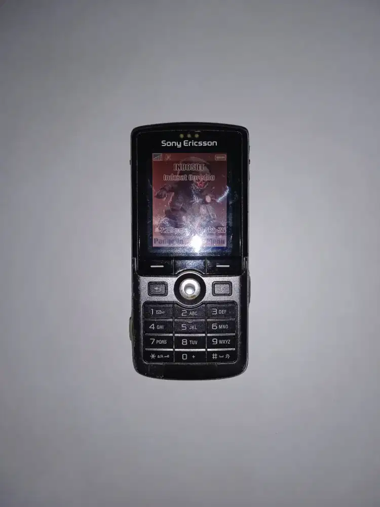 SONY ERICSSON K750i ( Keluaran Tahun 2005 )