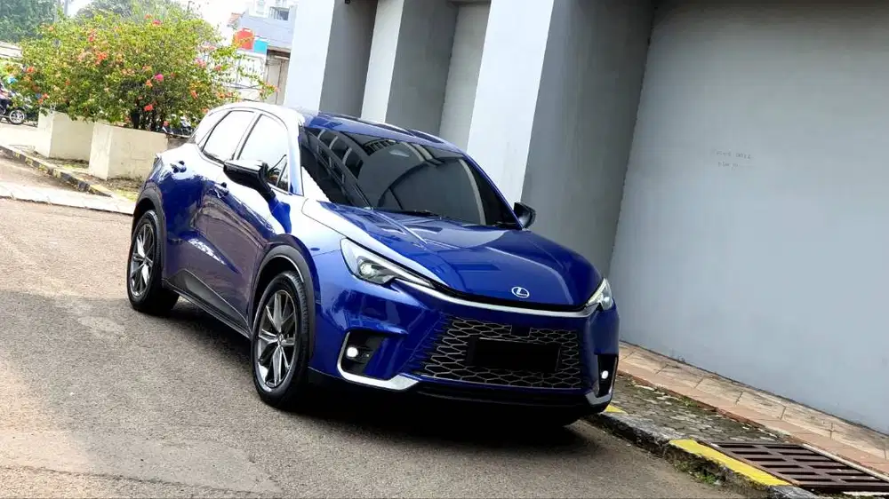 Lexus LBX Luxury 1.5 Hybrid HEV AT Blue 2024/2025