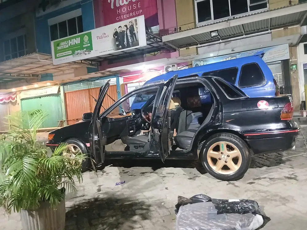 Mitsubishi Lancer 1991 Bensin