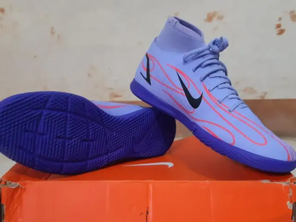 SEPATU FUTSAL NIKE