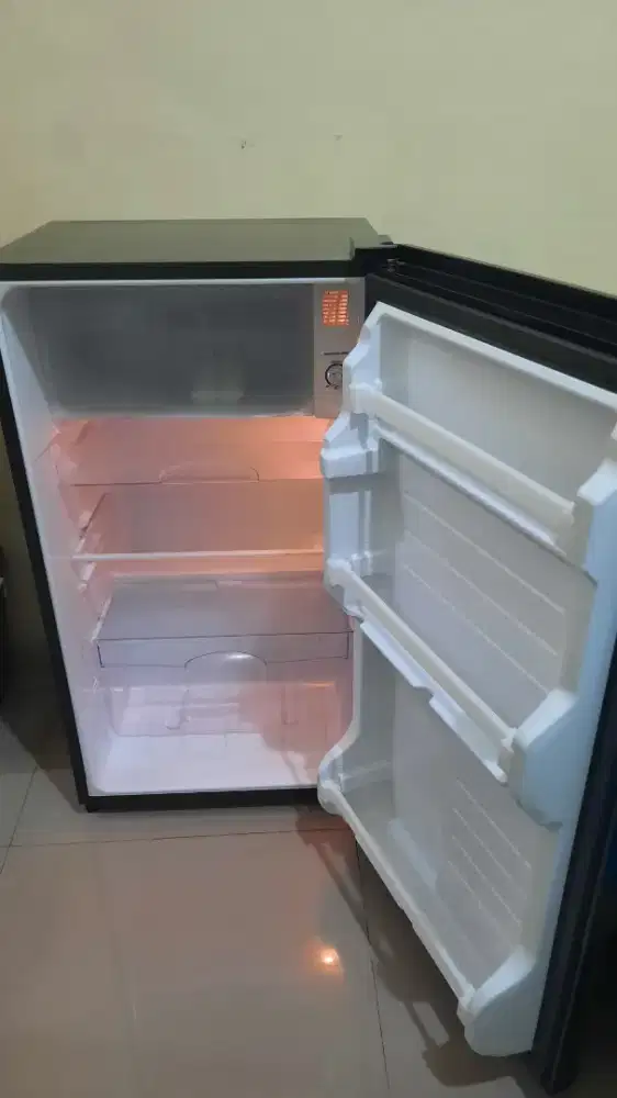 DIJUAL KULKAS SHARP 1 PINTU