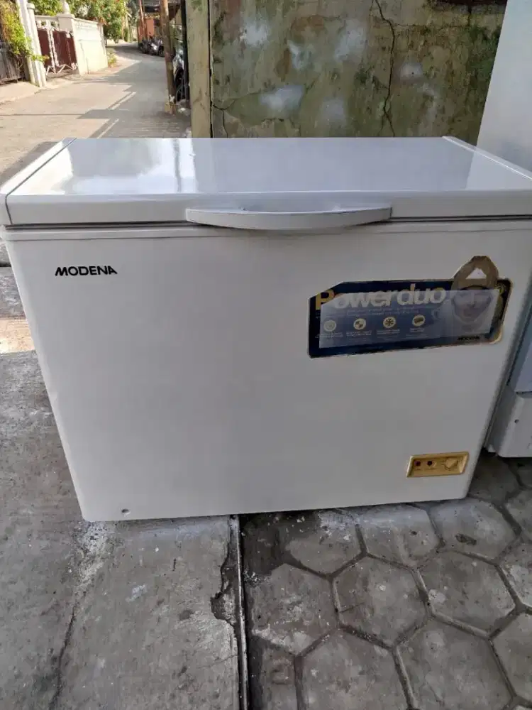 Freezer Box Modena 200L normal no kendala