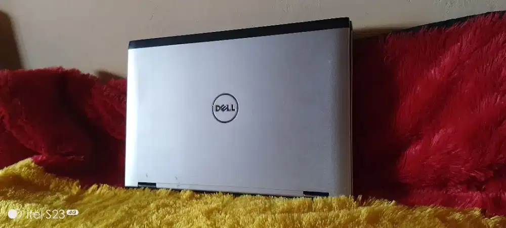 Laptop DELL MURMER Core i3 RAM 4GB Silver