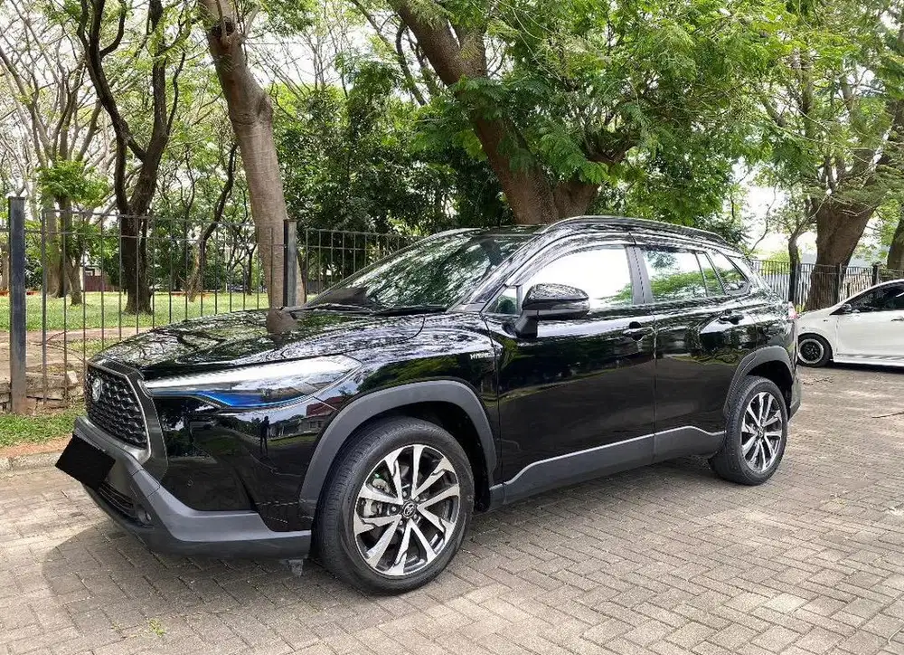 ( LOW KM ) DIJUAL CEPAT COROLLA CROSS HYBRID