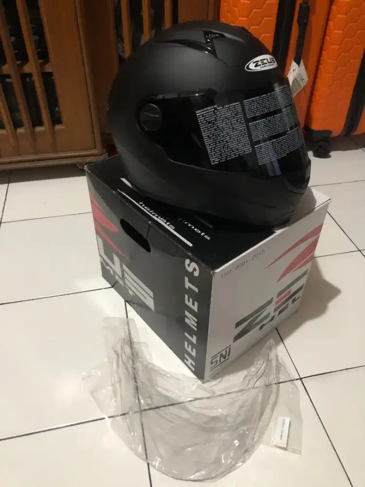 Helm ZEUS ZS 811C MATT BLACK SINGLE VISOR