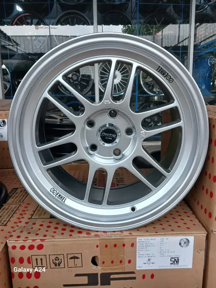 Velg enkei rpf1 ring 17 lebar 9 pcd 5x114,3 ET 25 innova reborn zenix