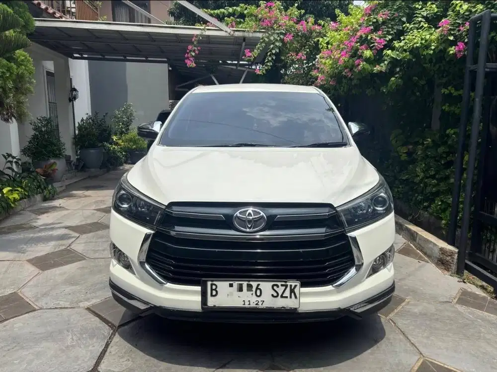 DIJUAL TOYOTA KIJANG INNOVA VENTURER BENSIN AT