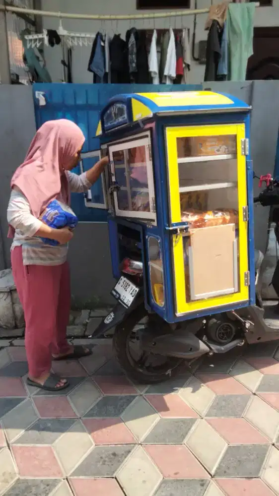 Hawker sari roti keliling