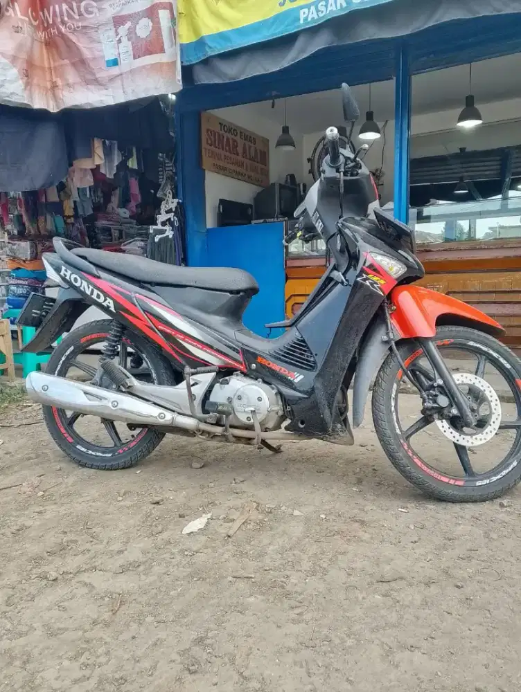 Supra x 125 R motor siap gas