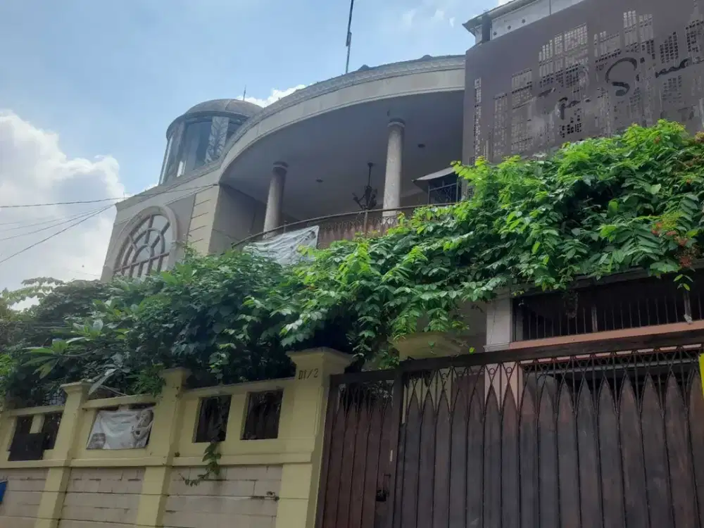 Rumah di jual Kompleks Gudang Peluru, Tebet, Jaksel