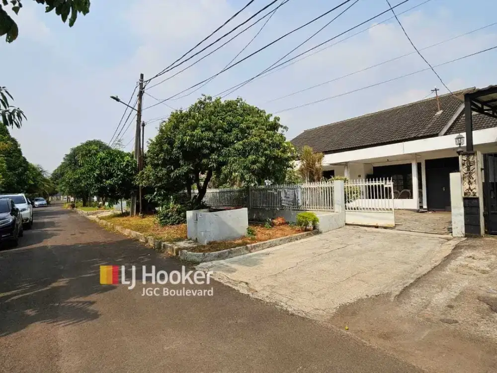 Rumah Tua Luas 420 m  Asri di Perumahan Pulogebang, Jakarta Timur