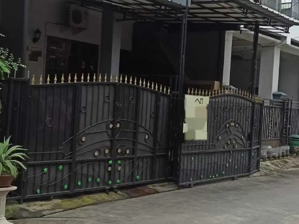 Dijual Rumah 2 Lantai + Gudang Jatirahayu Pondok Melati Bekasi