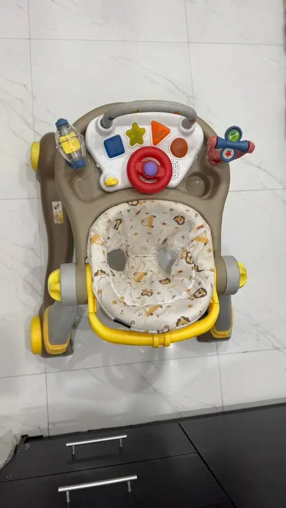 Baby walker merk babyelle