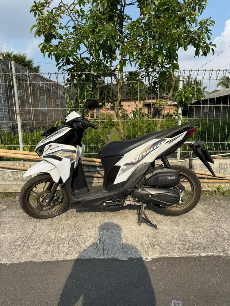 VARIO 125 2023 AB SLEMAN