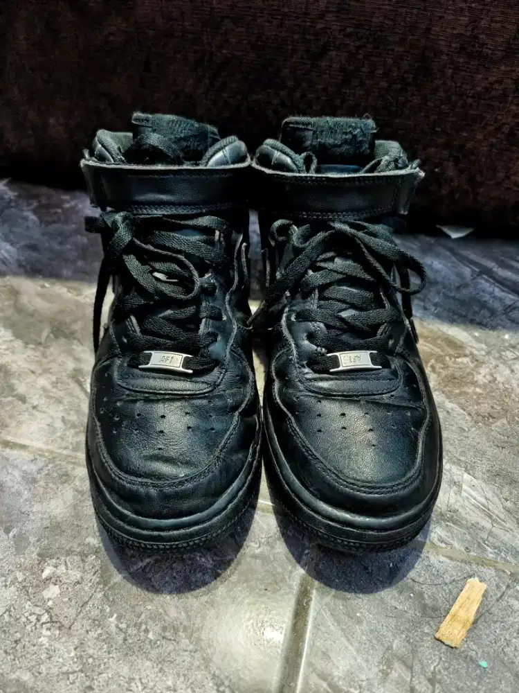 Sepatu Rare Nike Air Force 1 kulit asli full black sz 41 original