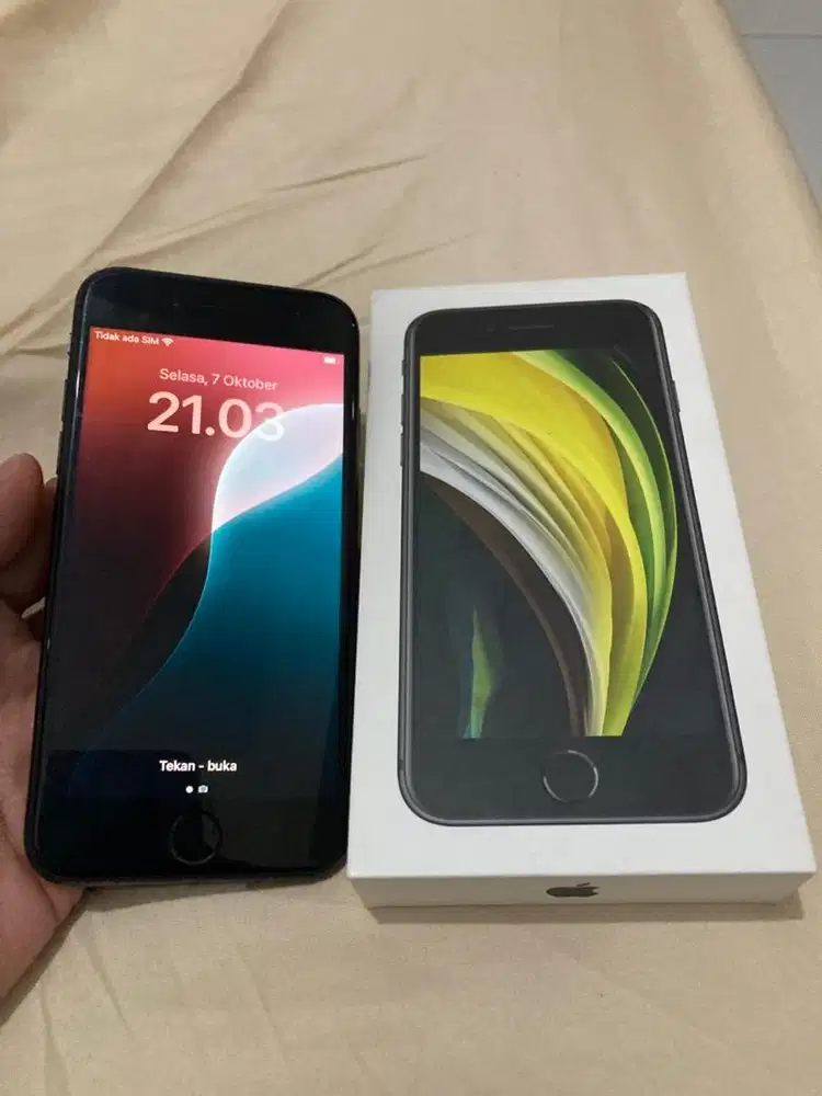 Ipohe SE 2020 256 GB Fullsett Ex IBOX mulus banget