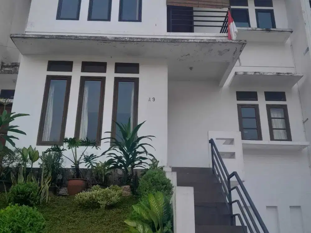Rumah Tingkat Full Furnished Siap Huni di Jl Cinere Raya