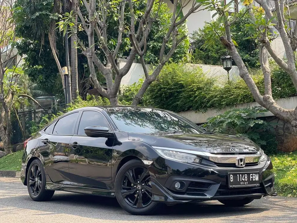 HONDA CIVIC ES TURBO SEDAN AT 2017 HITAM FULLSET ISTIMEWA
