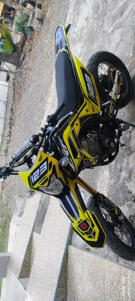 Jual Motor Honda CRF 2022