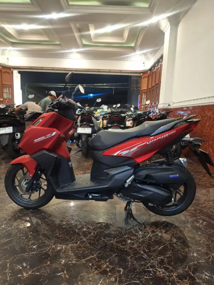 HUB KOM DP 1 JT VARIO 160  2025 LIKE NEW BERGARANSI FREE OLI KM LOW