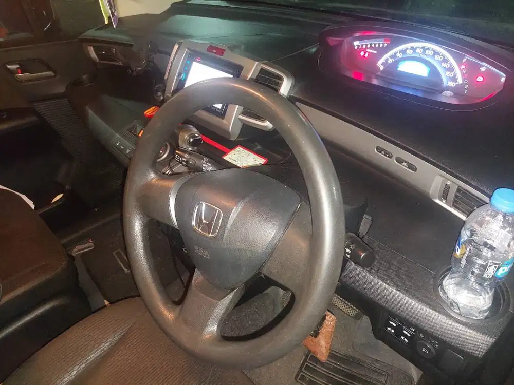Dijual Honda Freed 2013 1.5 E Bensin AT (PSD)