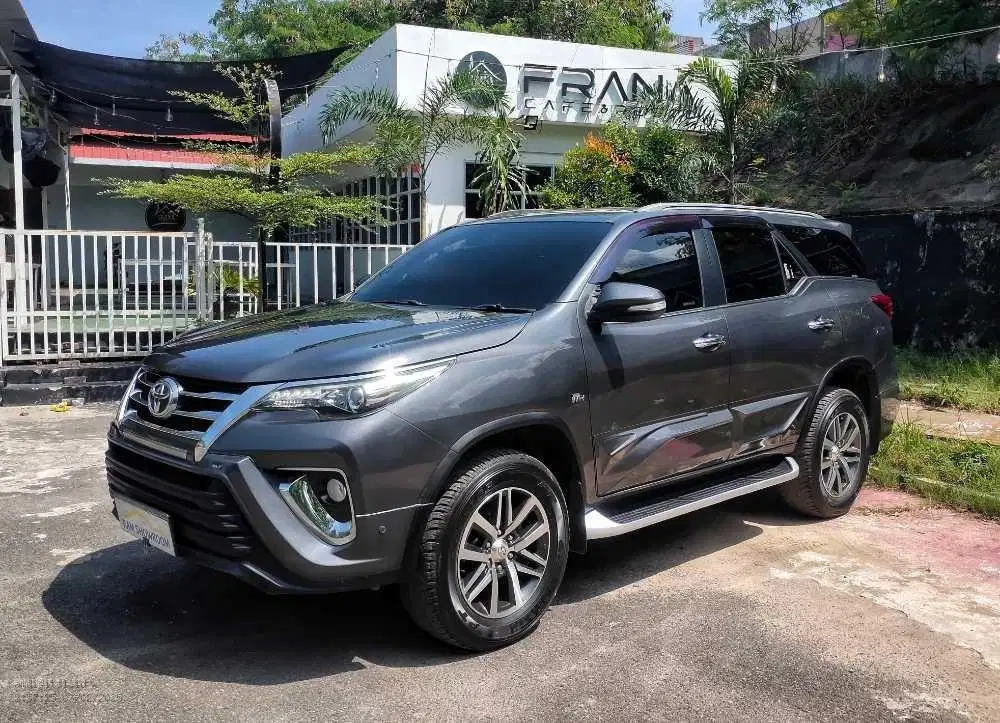 Toyota Fortuner SRZ 2016 – SUV Mewah Murah Sekota Batam