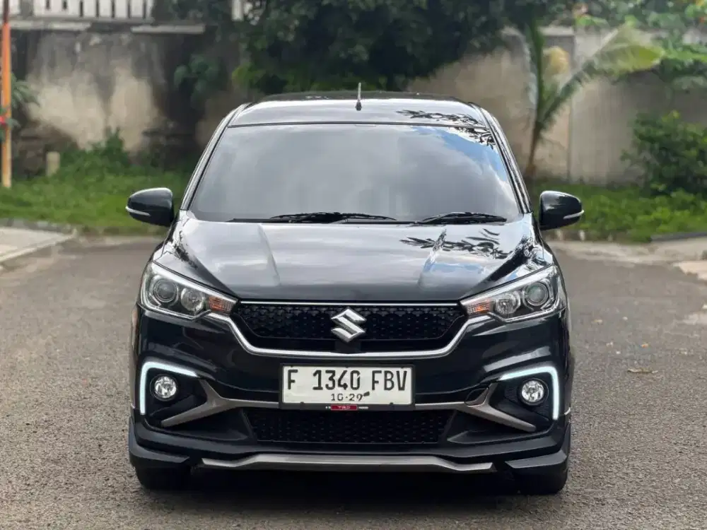 Suzuki Ertiga Gx Hybrid AT Hitam 2024