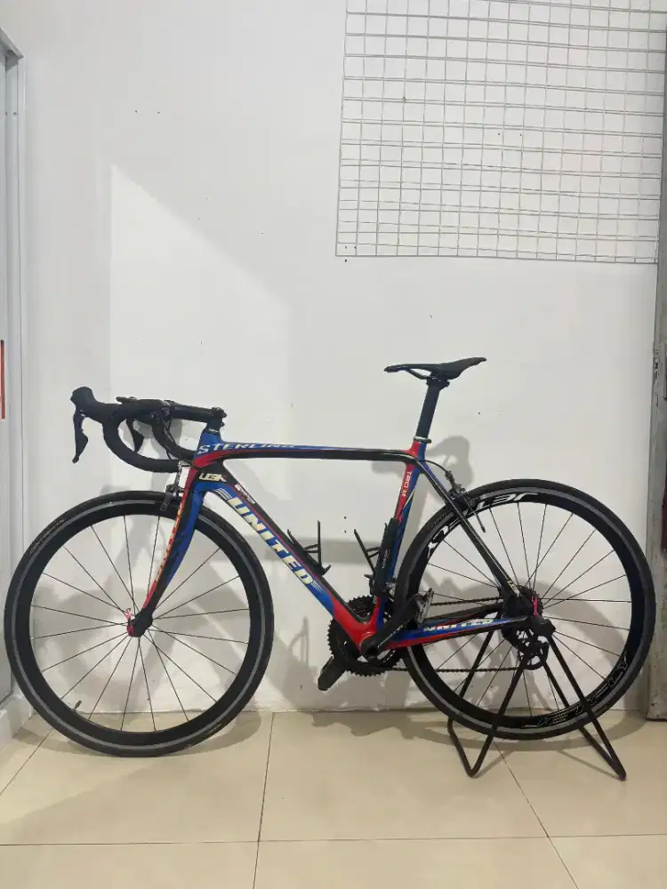 Sepeda roadbike Sterling carbon