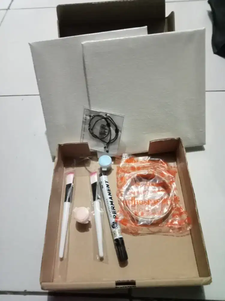 DIY Hand Painting Kit 1 Set (Free gelang couple)
