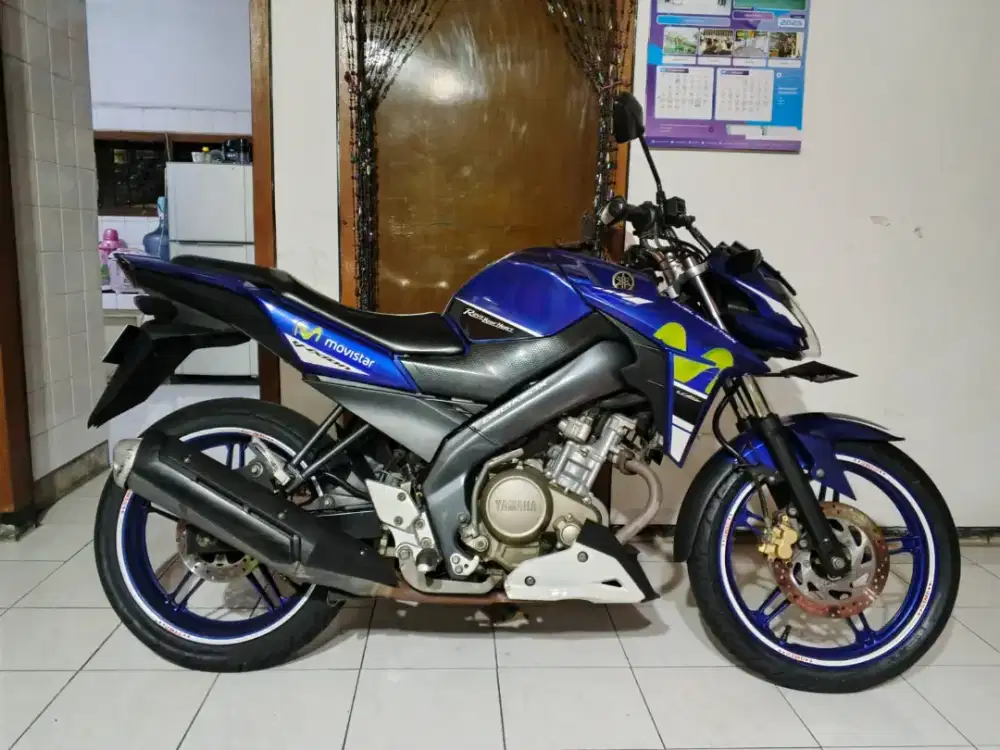 Yamaha Vixion Movistar
12.5