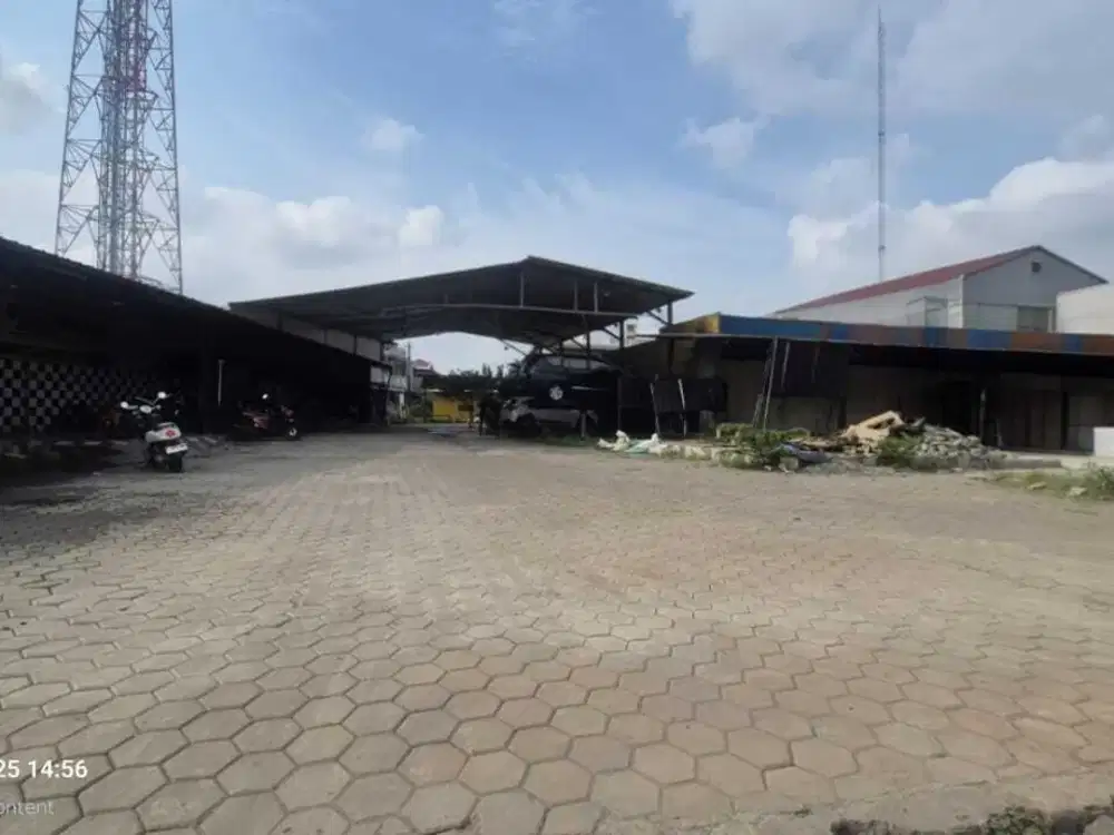 DiSewakan Lahan +Bangunan Strategis luas2000m²