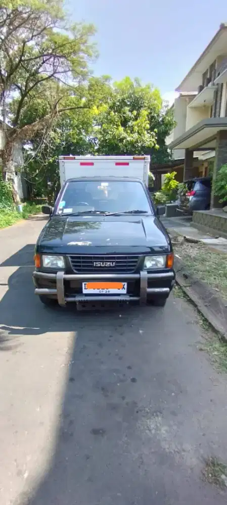 user only - dijual Mobil antik isuzu panther box 2003 kondisi istimewa