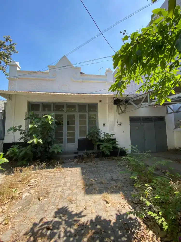 Dijual Rumah Pusat Kota Jl. Sumatra Dekat Stasiun Gubeng